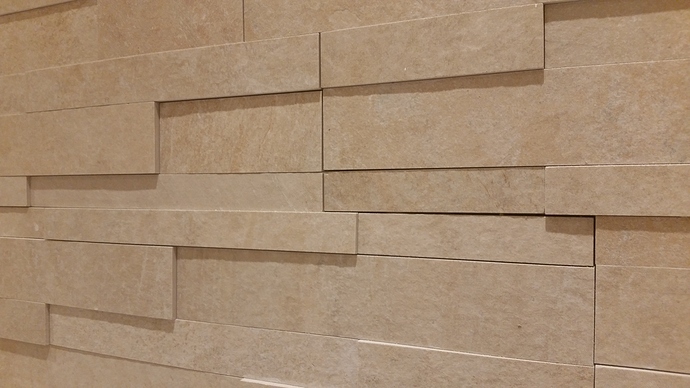 1468147594068-1489323784