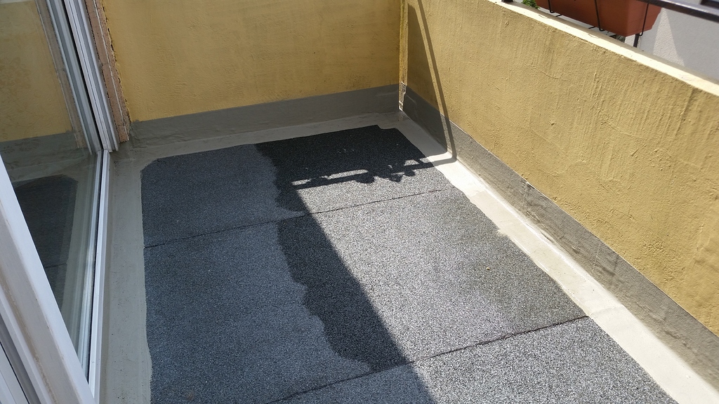 Wie den Boden auf dem Balkon weiter verarbeiten? Schweißbahn liegt auf