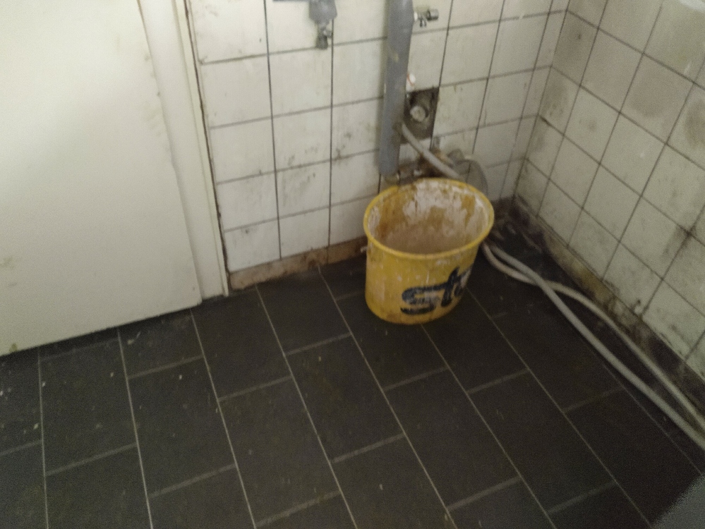 Abflussrohr Küche ist steinhart verstopft. Was ist zu tun ...