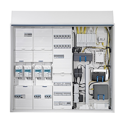 hager_06_-_multimedia-schrank_startbild_2012_mit_display_rgb