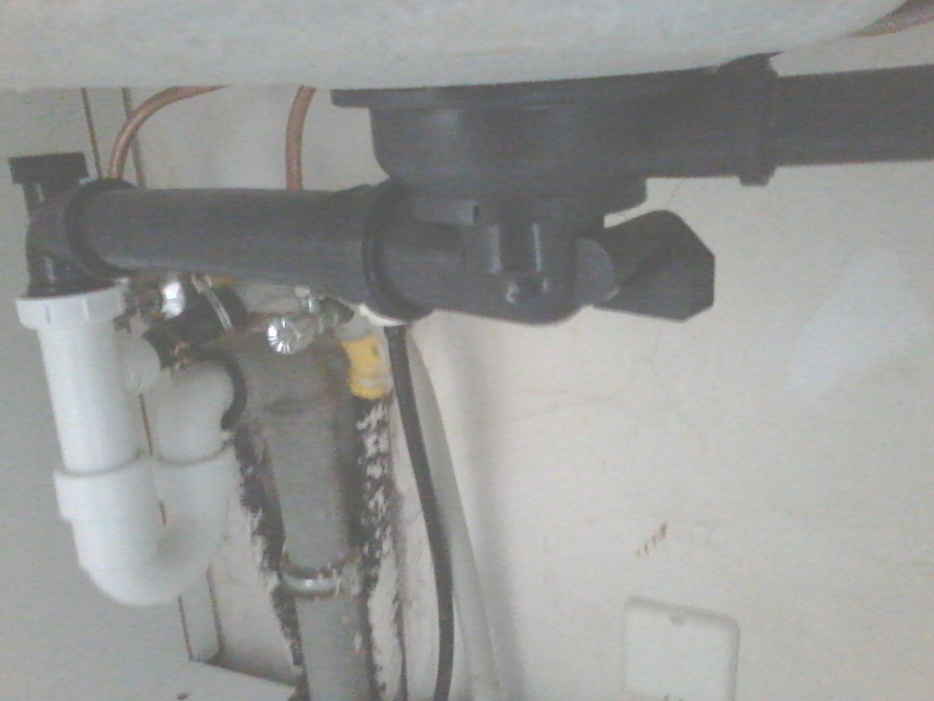 Wie kann ich meinen Küchenabfluss demontieren? - wer-weiss-was.de